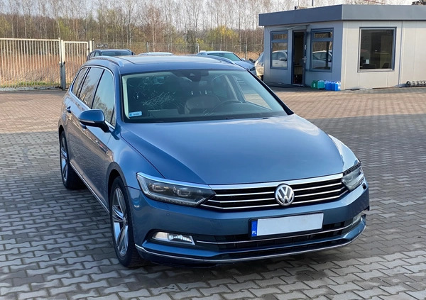 Volkswagen Passat cena 30900 przebieg: 232182, rok produkcji 2015 z Łapy małe 379